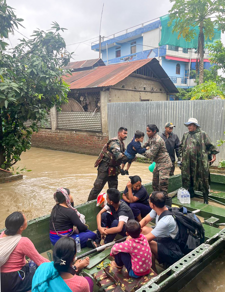 असम में बाढ़: भारतीय सेना ने 'ऑपरेशन जल राहत' शुरू किया