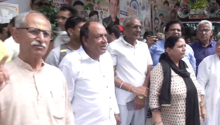कांग्रेस ने उठाई सीईसी ज्ञानेश कुमार के कार्यकाल में लिए गए गैरकानूनी फैसलों की समीक्षा की मांग