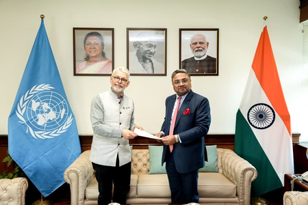 भारत में डब्ल्यूएचओ के प्रतिनिधि डॉ. हुतिन ने संभाली जिम्मेदारी, सिबी जॉर्ज को सौंपा डॉक्यूमेंट
