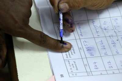 तमिलनाडु: मदुरांतकम और धारापुरम उपचुनाव में बहु कोणीय मुकाबला