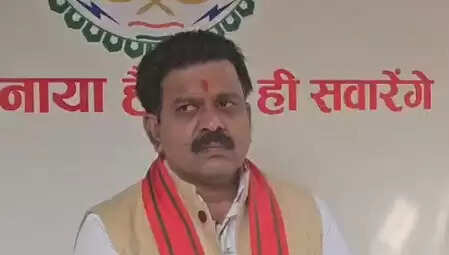 छत्तीसगढ़ के डिप्टी सीएम विजय शर्मा का राहुल गांधी पर पलटवार, बोले-अपनी गड़बड़ी कब मानोगे