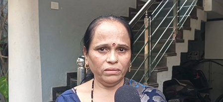 'सरकार ने अच्छा नहीं किया', अभिजीत दीपके को हिरासत में लिए जाने पर भड़के माता-पिता
