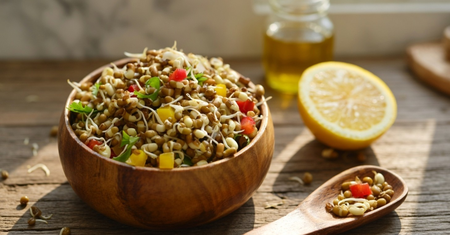 भागदौड़ भरी जिंदगी में हेल्दी रहने का आसान तरीका: ओट्स से स्प्राउट्स तक, बिना पकाए खाएं ये चीजें