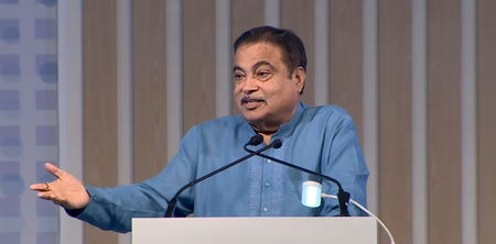 क्रूड ऑयल के आयात पर निर्भरता घटाने के लिए सरकार डीजल में 15 प्रतिशत आइसोब्यूटेनॉल मिलाने पर कर रही काम: नितिन गडकरी