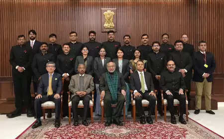 उपराष्ट्रपति राधाकृष्णन ने आईडीएएस प्रशिक्षु अधिकारियों को किया संबोधित, सेवा भाव और सत्यनिष्ठा पर दिया जोर