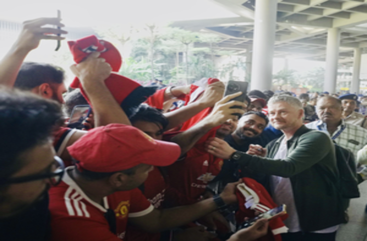 मैन यूनाइटेड के महान खिलाड़ी ओले गुन्नार मुंबई पहुंचे, हवाई अड्डे पर रेड डेविल्स ने स्वागत किया