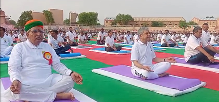 12 साल में हमने देश की तरक्की के लिए काम किया, विपक्ष सिर्फ दिखा रहा 'जादू' : अश्विनी वैष्णव