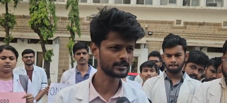 महाराष्ट्र : स्टाइपेंड बढ़ाने को लेकर इंटर्न डॉक्टरों का प्रदर्शन, 1 नवंबर तक का दिया अल्टीमेटम