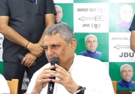 बिहार में इस मौसम का बाढ़ अंतिम चरण में, गाद प्रबंधन और हाई-लेवल डैम ही बाढ़ का स्थायी समाधान : विजय चौधरी