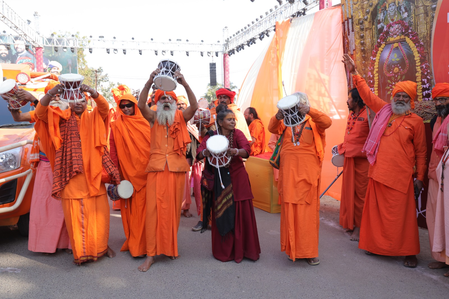 'सोमनाथ स्वाभिमान पर्व': 500 से अधिक साधु संतों ने डाक डमरू बजाकर निकाली शौर्य यात्रा