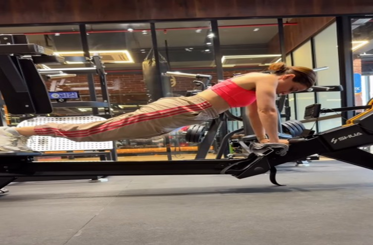 सोहा अली खान ने पोस्ट किया वर्कआउट वीडियो, जानें शरीर को किस तरह रखती है ये एक्सरसाइज