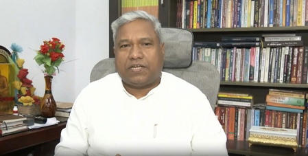 'कहीं पर वित्तीय संकट नहीं है', तेजस्वी यादव के बयान पर संतोष सुमन ने साधा निशाना