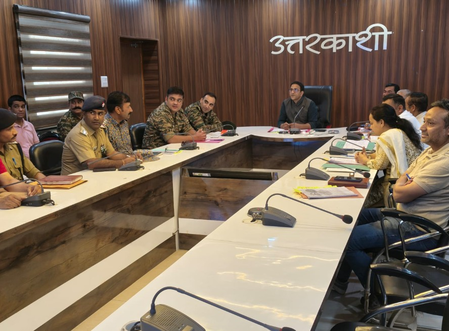 उत्तरकाशी : सीमा से लगे वन भूमि हस्तांतरण मामलों की जिलाधिकारी ने की समीक्षा
