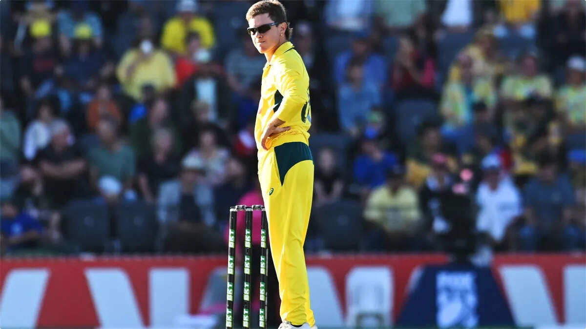 AUS vs SA: एडम जम्पा ने दूसरे वनडे में गेंदबाजी से मचाई खलबली, बने शेन वॉर्न के क्लब का हिस्सा