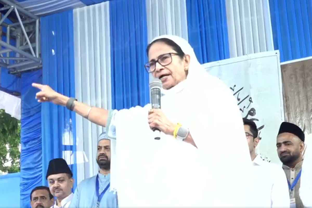 हम भाजपा को आपके मतदान के अधिकार छीनने नहीं देंगे: ममता बनर्जी