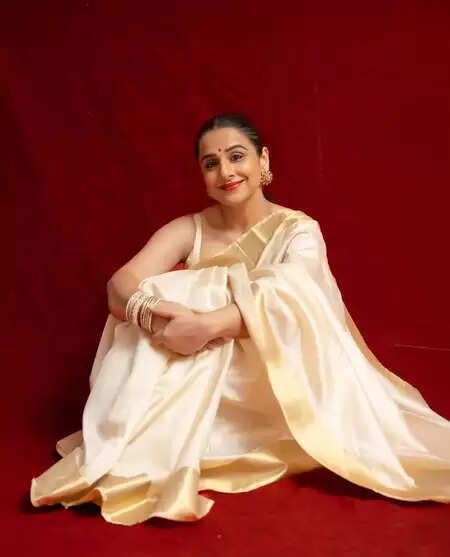 पोंगल: सफेद साड़ी में विद्या बालन से लेकर जान्हवी कपूर तक, बॉलीवुड डीवाज का ट्रेडिशनल चार्म