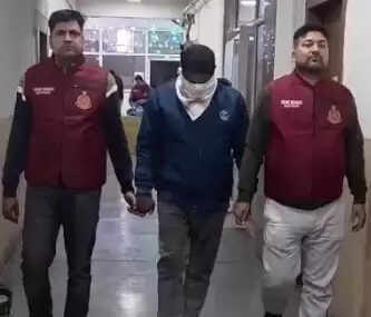 दिल्ली पुलिस की बड़ी कार्रवाई: कुख्यात स्नैचर गिरफ्तार, चोरी के 31 मोबाइल बरामद