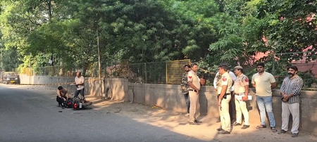 कालकाजी रेप केस: मुठभेड़ के बाद एक आरोपी गिरफ्तार, दो अन्य से पूछताछ जारी