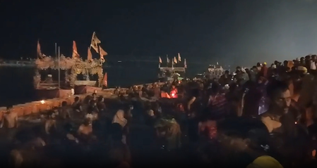 अयोध्या में रामनवमी पर उमड़ा आस्था का सैलाब, सरयू घाट पर हजारों श्रद्धालुओं ने लगाई डुबकी