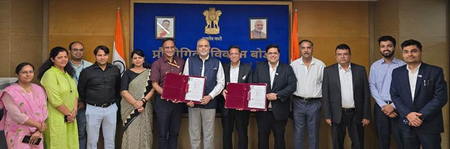 प्रौद्योगिकी विकास बोर्ड ने स्वदेशी टाइप-IV सीएनजी सिलेंडरों के व्यावसायीकरण के लिए एनटीएफ एनर्जी सॉल्यूशंस के साथ समझौता किया