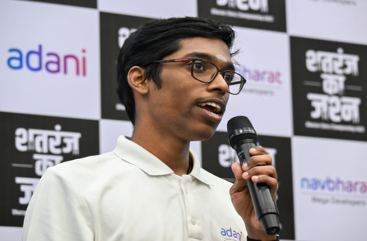 'यह नया महीना है, तुम अच्छा खेलोगे', चैंपियन बनने के बाद प्रग्गनानंदा ने बताया सच हुई मां की भविष्यवाणी