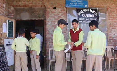 हिमाचल: सात साल बाद भी चंसारी स्कूल भवन अधूरा, बच्चों की पढ़ाई पर संकट