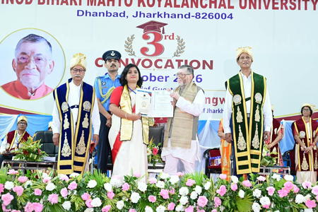 बीबीएमकेयू के दीक्षांत समारोह में 149 मेधावियों को गोल्ड मेडल, राज्यपाल बोले- ज्ञान, तकनीक और नवाचार से बने कोयलांचल की पहचान