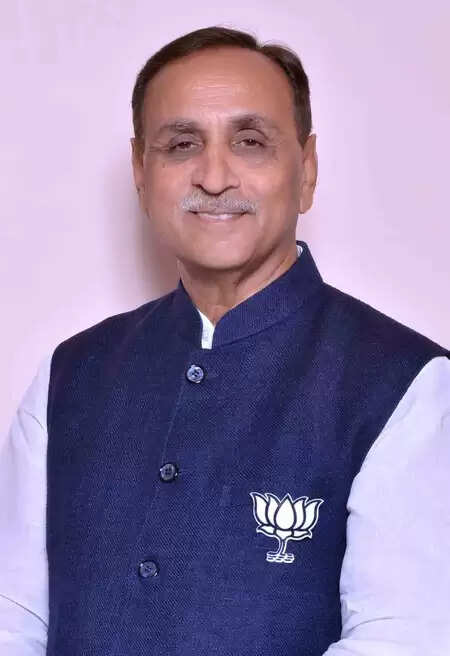 गुजरात के सीएम भूपेंद्र पटेल ने विजय रूपाणी को दी श्रद्धांजलि, उनके नेतृत्व को 'यादगार' बताया