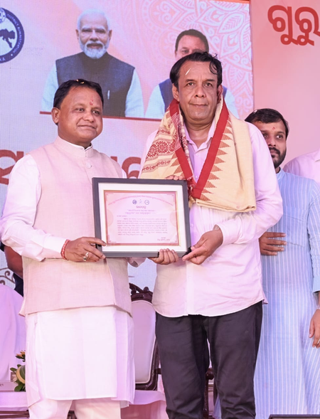 ओडिशा के सीएम ने छात्रों से पढ़ाई पर ध्यान देने और सोशल मीडिया से बचने का आग्रह किया