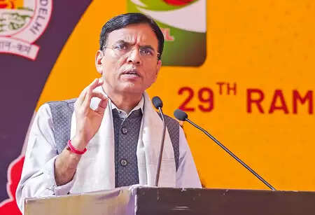 भारतीय मजदूर संध के प्रतिनिधियों से मिले केंद्रीय मंत्री मनसुख मांडविया, कहा- मांगों पर विचार करेगी सरकार