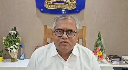 महाराष्ट्र: सोशल मीडिया स्टार कोमल काले प्रेमी संग गिरफ्तार, पुलिस ने 10 लाख रुपये का माल किया बरामद