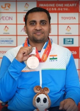 एशियन पैरा गेम्स: आयुष वर्मा ने शॉट पुट में जीता गोल्ड, खेल मंत्री मांडविया और सीएम मोहन यादव ने दी बधाई