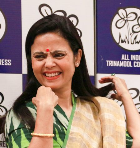 हेट स्पीच मामला: कलकत्ता हाई कोर्ट ने महुआ मोइत्रा के खिलाफ जारी गिरफ्तारी वारंट पर रोक लगाई