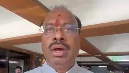 ईंधन संकट में भाजपा नेताओं का समर्थन, बस-मेट्रो से यात्रा कर रहे जनप्रतिनिधि