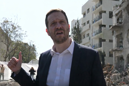 ईरान बैलिस्टिक हमलों में नागरिकों को निशाना बना रहा, यह 'युद्ध अपराध' है : इजरायली प्रवक्ता