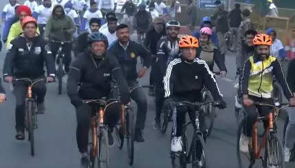 साइकिलिंग नेतृत्व का गुण सिखाती है, 'संडे ऑन साइकिल' कार्यक्रम में बोले डॉ. मनसुख मांडविया