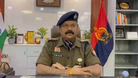 ग्रेप-4 लागू होते ही नोएडा पुलिस सख्त, बॉर्डर पर कड़ी निगरानी; 3 दिनों में करीब तीन करोड़ रुपये का चालान