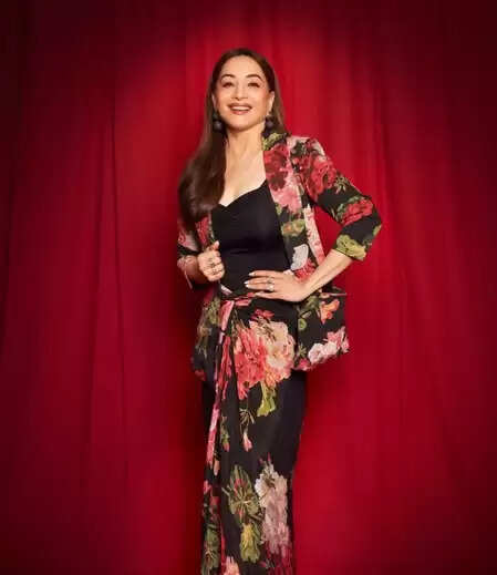 ओटीटी ने फिल्मों के विकल्प दिए, लेकिन इसका मतलब यह नहीं कि थिएटर का समय खत्म हो गया : माधुरी दीक्षित