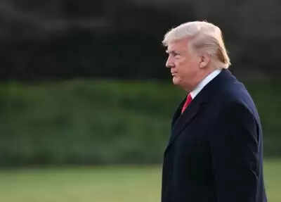 'ट्रंप ने यौन पीड़िता के साथ घंटों बिताए,' डेमोक्रेट्स ने जारी किया ईमेल, व्हाइट हाउस ने आरोपों को किया खारिज