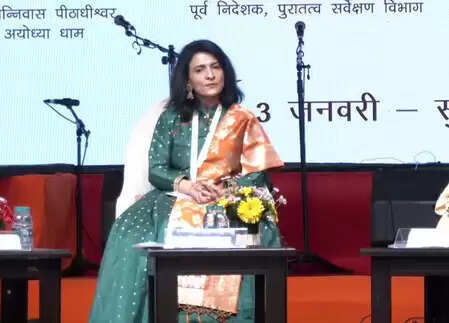 दिल्ली शब्दोत्सव 2026 : लेखिका अमी गणत्रा ने कहा- समाज को रामराज्य की ओर लेकर जाना है तो श्रीराम जैसा बनना पड़ेगा