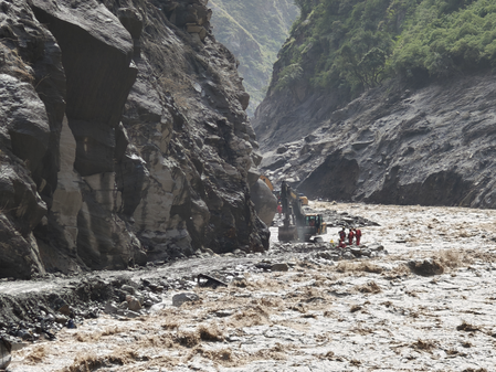 नेपाल में बाढ़ का हाई अलर्ट, त्रिशूली दोभान तक बाढ़ का खतरा, लोगों से नदी किनारे न जाने की अपील