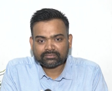 अस्तित्व के संकट से जूझ रही कांग्रेस, कार्यक्रमों की घोषणा पर अमल का साहस नहीं : गुरु प्रकाश