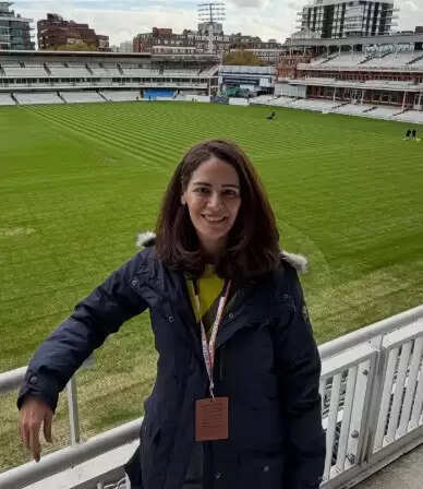 अभिनेत्री मोना सिंह ने लंदन के मशहूर लॉर्ड्स स्टेडियम का किया दौरा