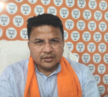 अभिषेक बनर्जी पहले बंगाल में टीएमसी की सरकार बचाएं : ज्योतिर्मय सिंह महतो