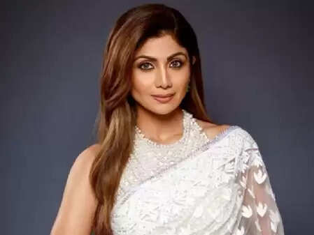 60 करोड़ रुपए की धोखाधड़ी में शिल्पा शेट्टी और राज कुंद्रा की कंपनी के चार पूर्व कर्मचारियों को समन