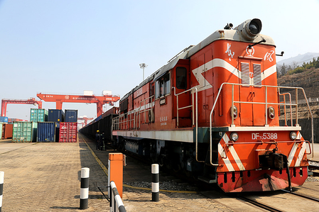 चीन-यूरोप रेलवे एक्सप्रेस खुली विश्व अर्थव्यवस्था को गति दे रही है : सीजीटीएन सर्वे