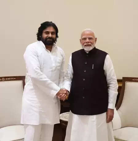 प्रधानमंत्री मोदी ने पवन कल्याण को केनजुत्सु में शामिल होने पर दी बधाई तो एक्टर बोले- धन्यवाद