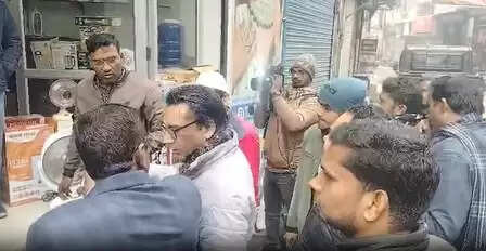 संभल: जामा मस्जिद के पास कब्रिस्तान के सर्वे पर बोले दुकानदार, 'हमारे पास सभी कागज मौजूद'