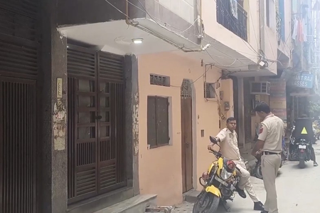 कल्याणपुरी हत्याकांड: दिल्ली पुलिस का कांस्टेबल निकला 'कातिल', घरेलू विवाद में पत्नी को मारी थी गोली