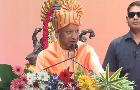 'केस नंबर 2047' और विकसित भारत: सीएम योगी ने कानूनी अंदाज में रखा विकास का ब्लूप्रिंट